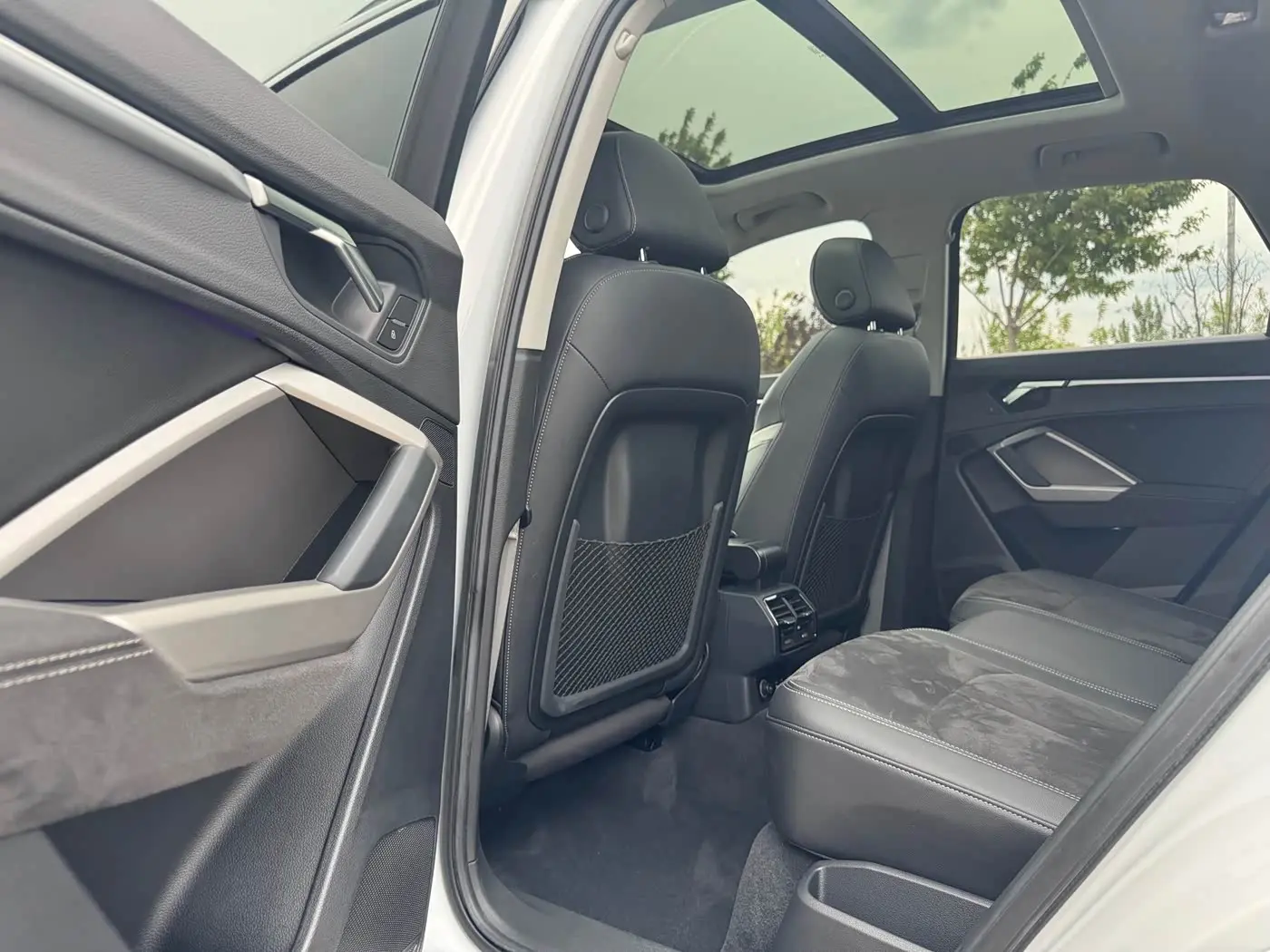 Audi Q3 2022 — Şəkil 13/18