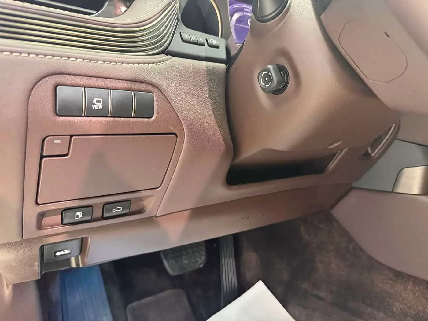 Lexus LS 2020 — Photo 13/20