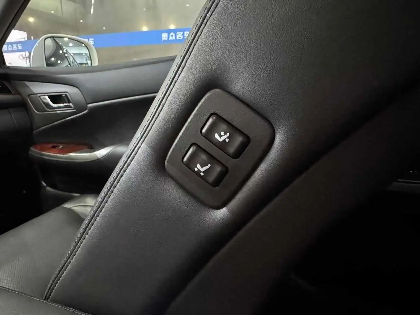 Toyota Crown 2015 — Фото 17/20