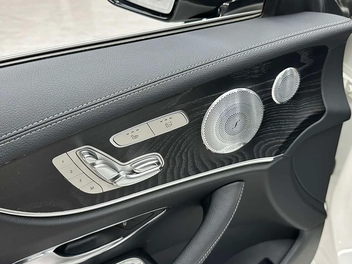 Mercedes-Benz E-Class 2018 — Photo 9/12