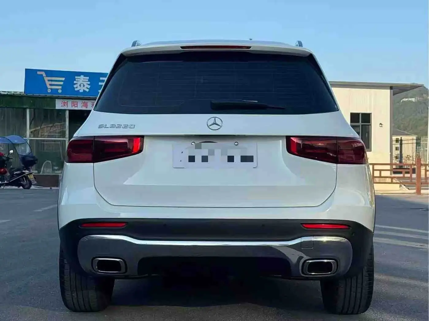 Mercedes-Benz GLB 2024 — Фото 3/9
