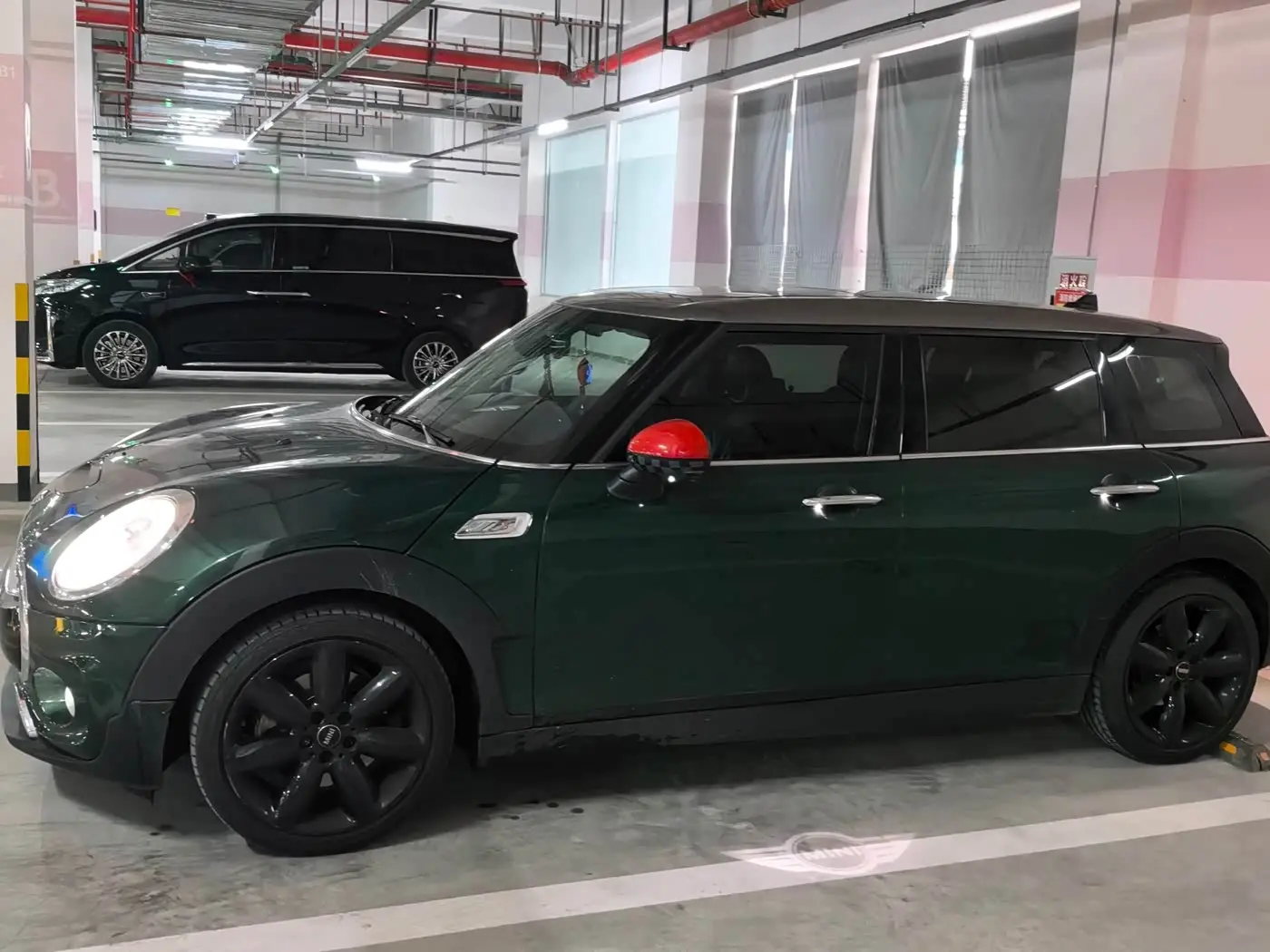 MINI CLUBMAN 2017 — Фото 3/15