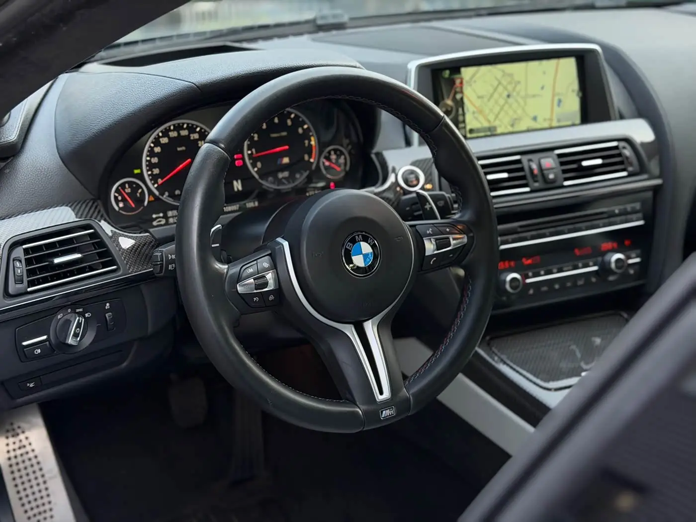 BMW M6 2015 — Photo 7/18