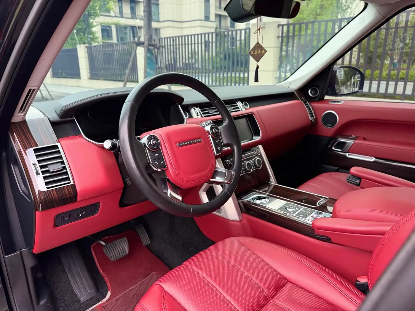 Land Rover Range Rover 2018 — Фото 14/16