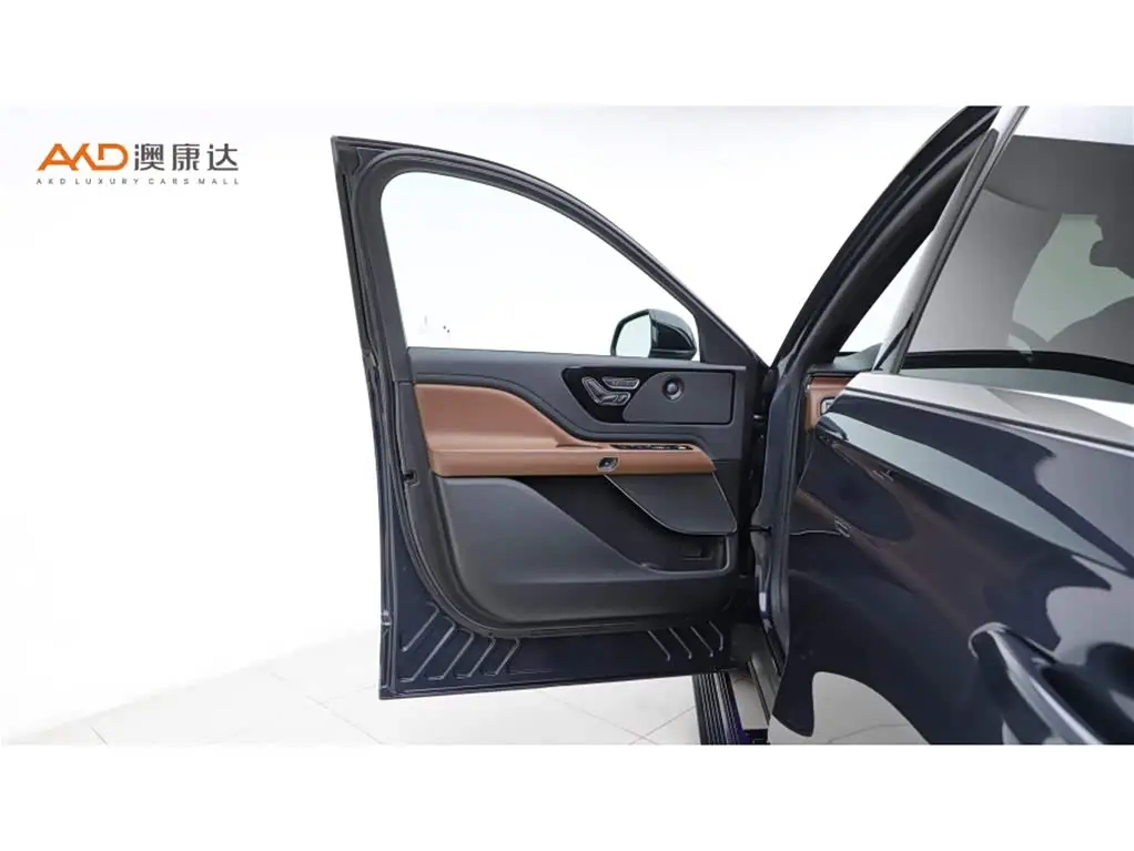 Lincoln Aviator 2020 — Photo 11/11