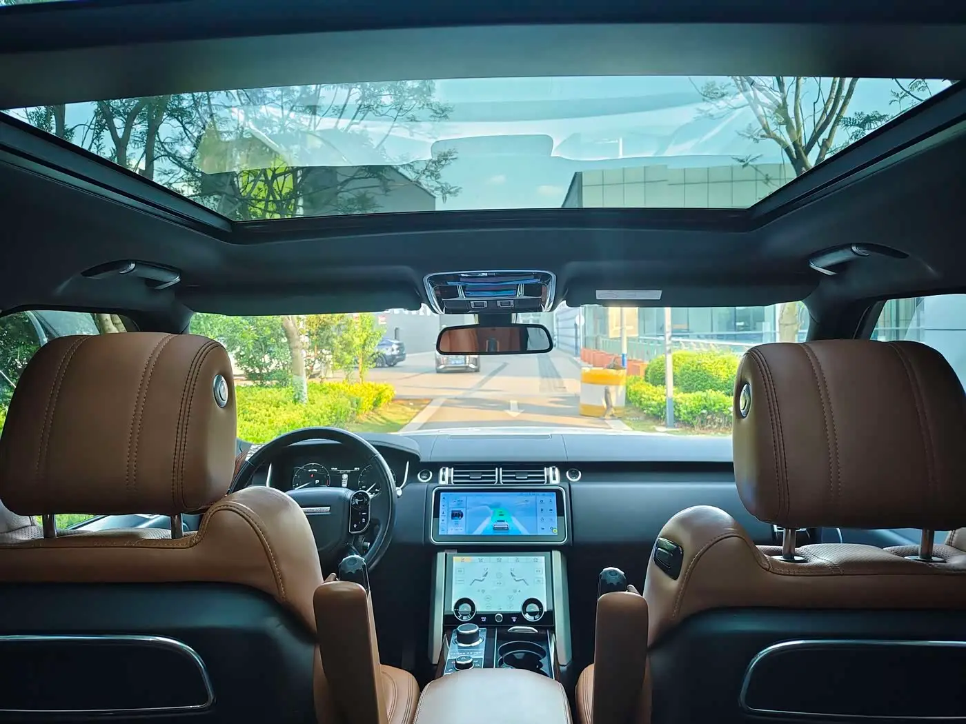 Land Rover Range Rover 2017 — Photo 5/13