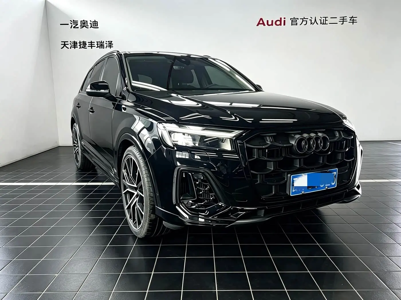 Audi Q7 2025 — Фото 4/17