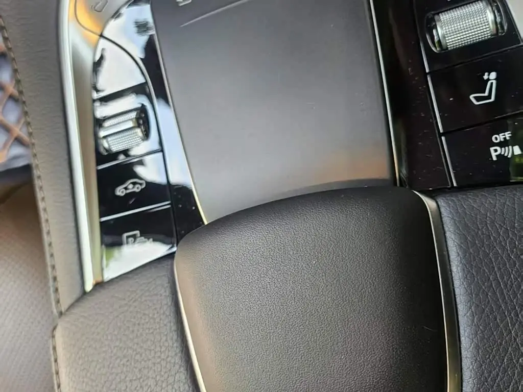 Mercedes-Benz S-Class 2019 — Photo 7/7
