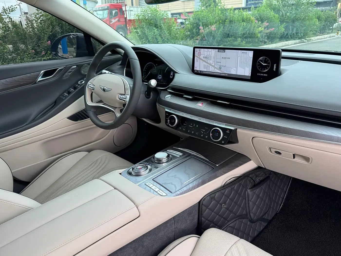Genesis G80 2023 — Photo 12/19