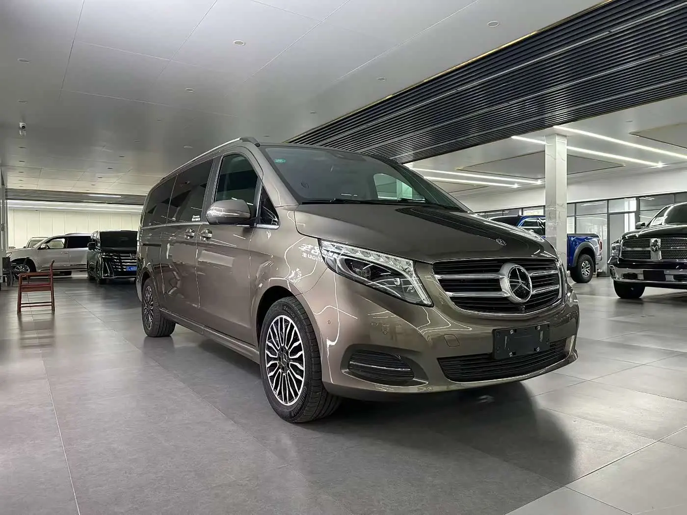 Mercedes-Benz V-Class 2018 — Şəkil 3/9