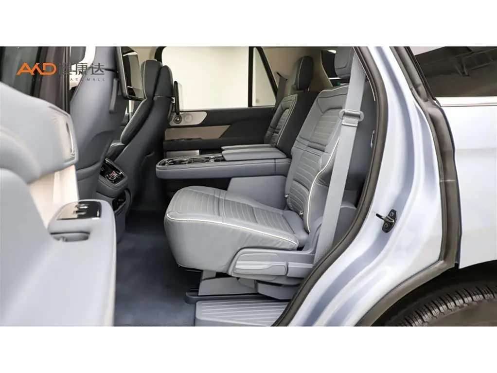 Lincoln Navigator 2020 — Photo 7/11