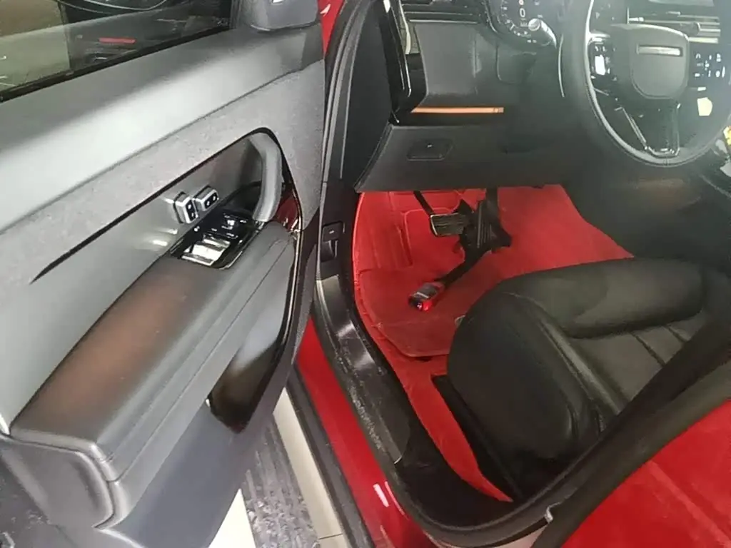 Land Rover Range Rover Sport 2023 — Photo 16/20