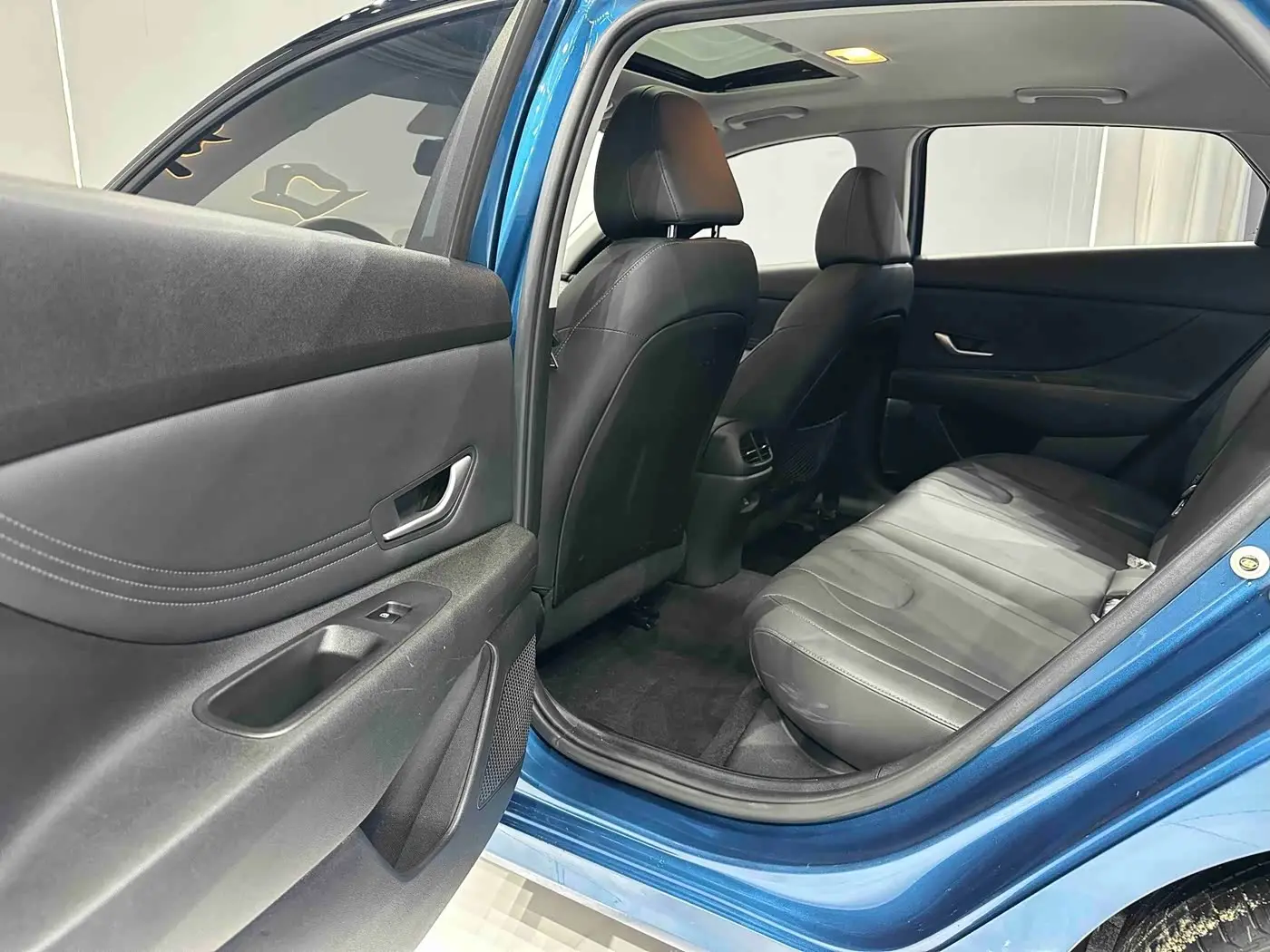 Hyundai Elantra 2022 — Photo 16/20