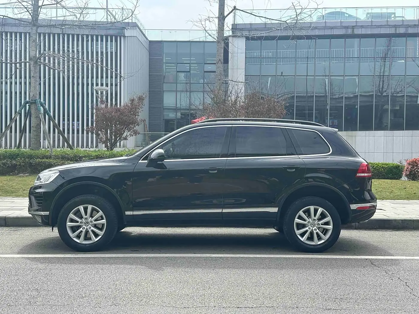 Volkswagen Touareg 2017 — Photo 3/14