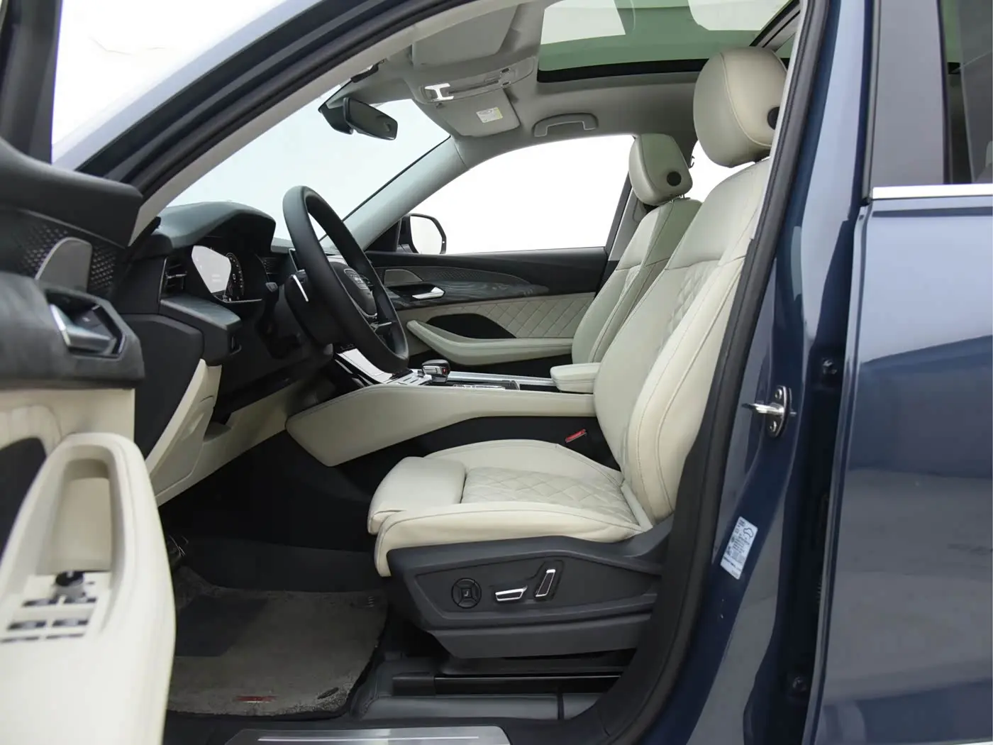 Audi Q6 2022 — Photo 15/20
