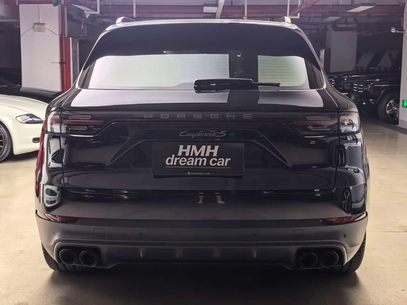 Porsche Cayenne 2022 — Photo 7/18
