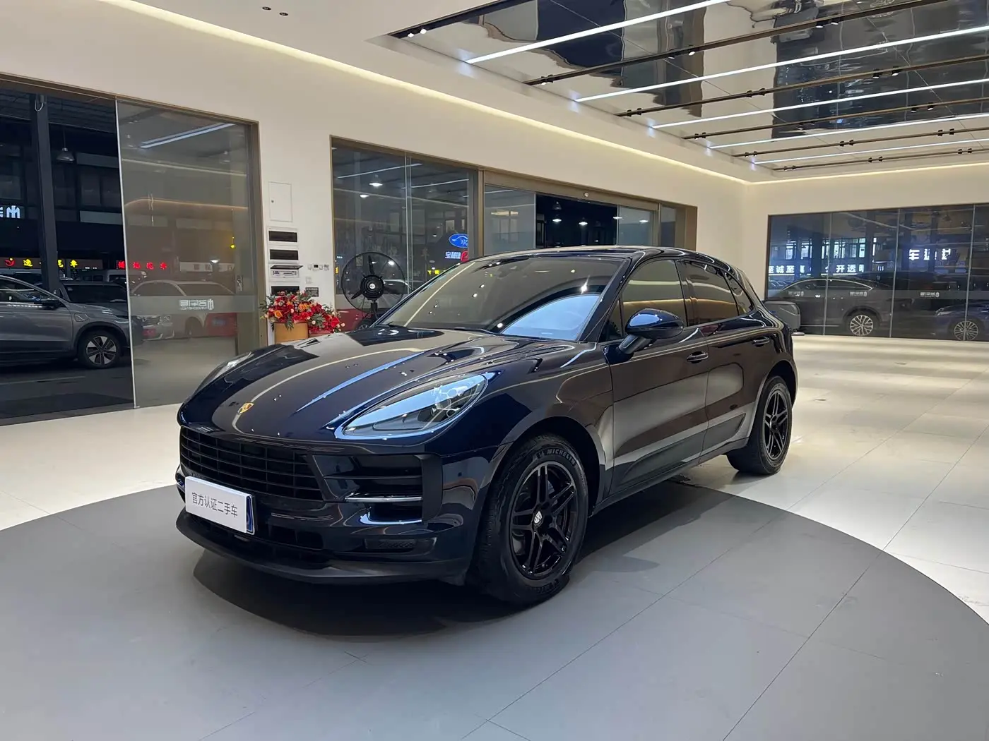 Porsche Macan 2019 — Photo 1/20