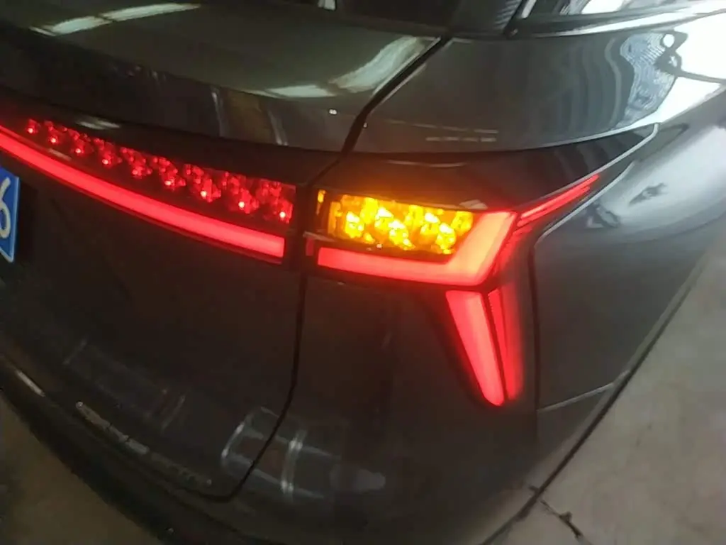 Changan CS75 PLUS 2025 — Фото 8/20