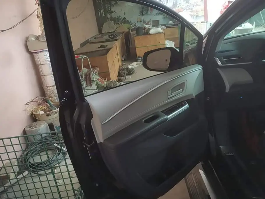 Toyota Granvia 2024 — Photo 7/16