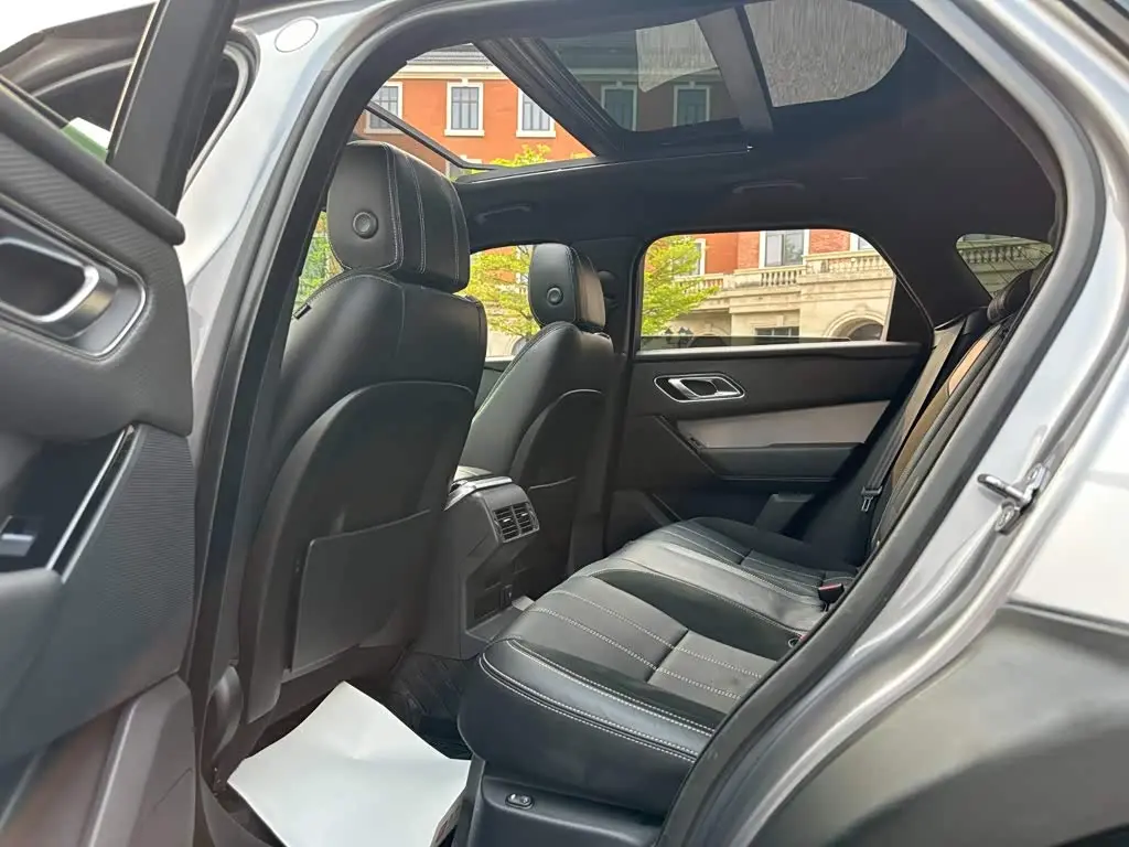 Land Rover Range Rover Velar 2020 — Şəkil 10/18