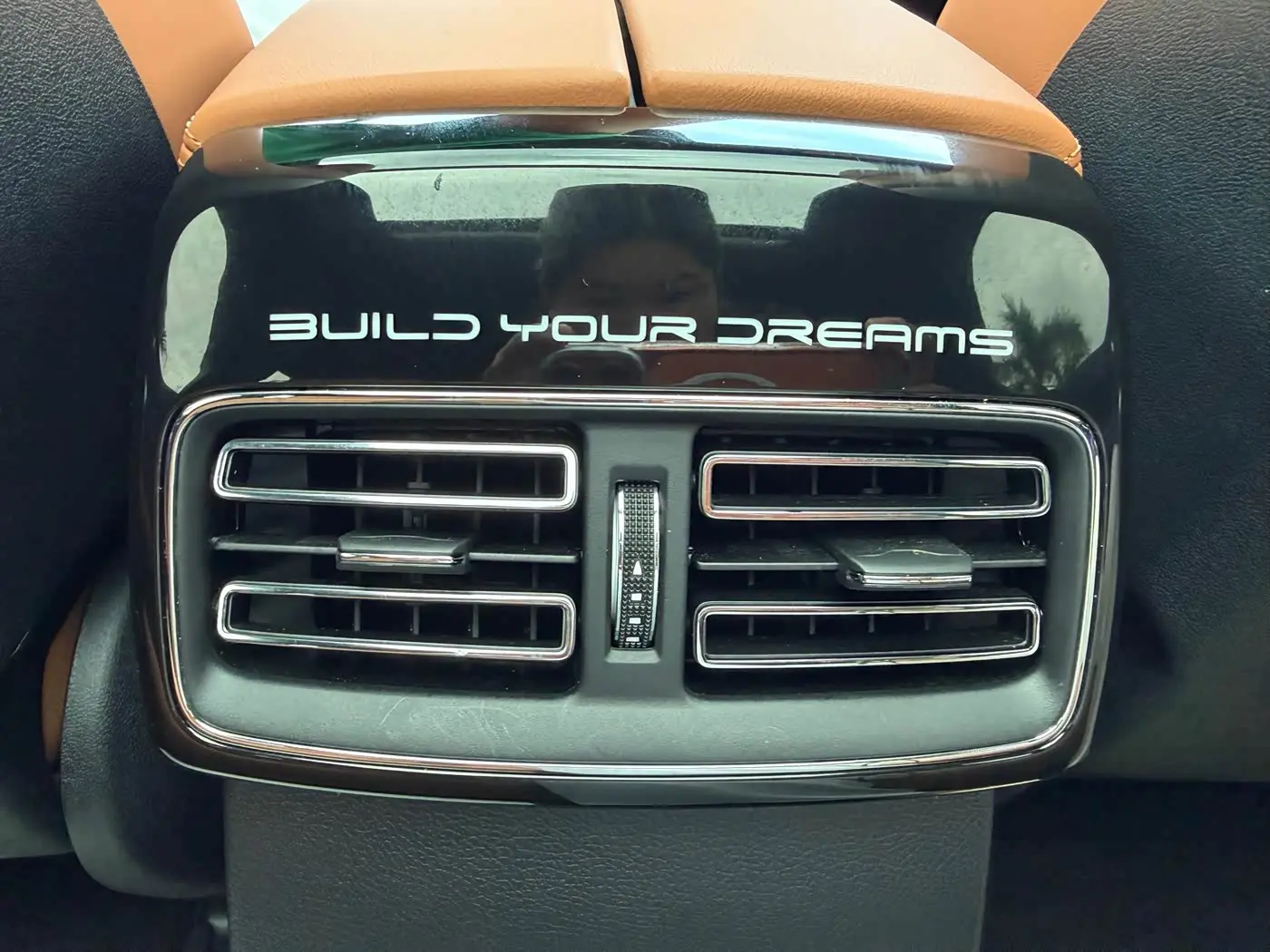 BYD Tang New Energy 2024 — Photo 20/20