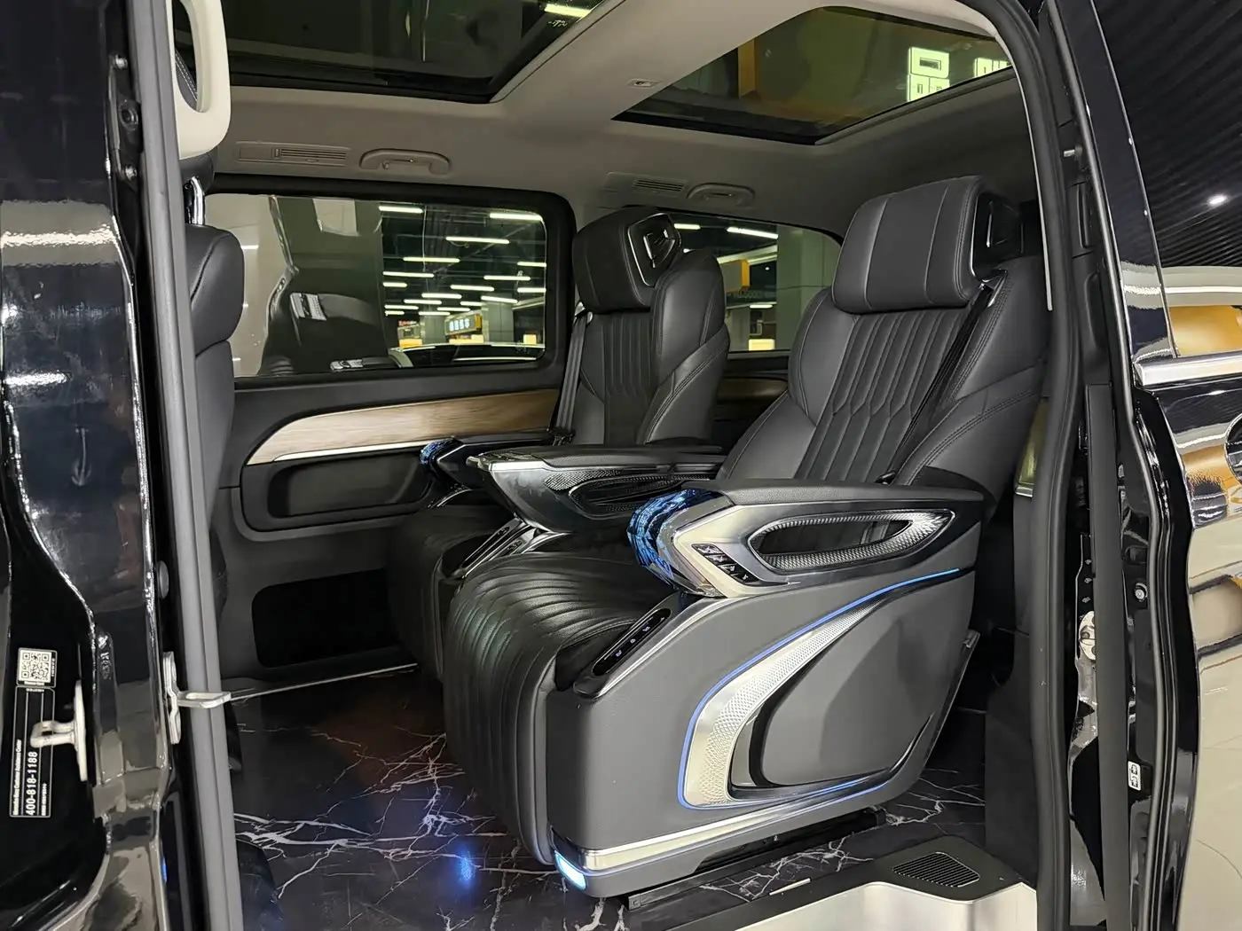 Mercedes-Benz V-Class 2024 — Фото 10/16