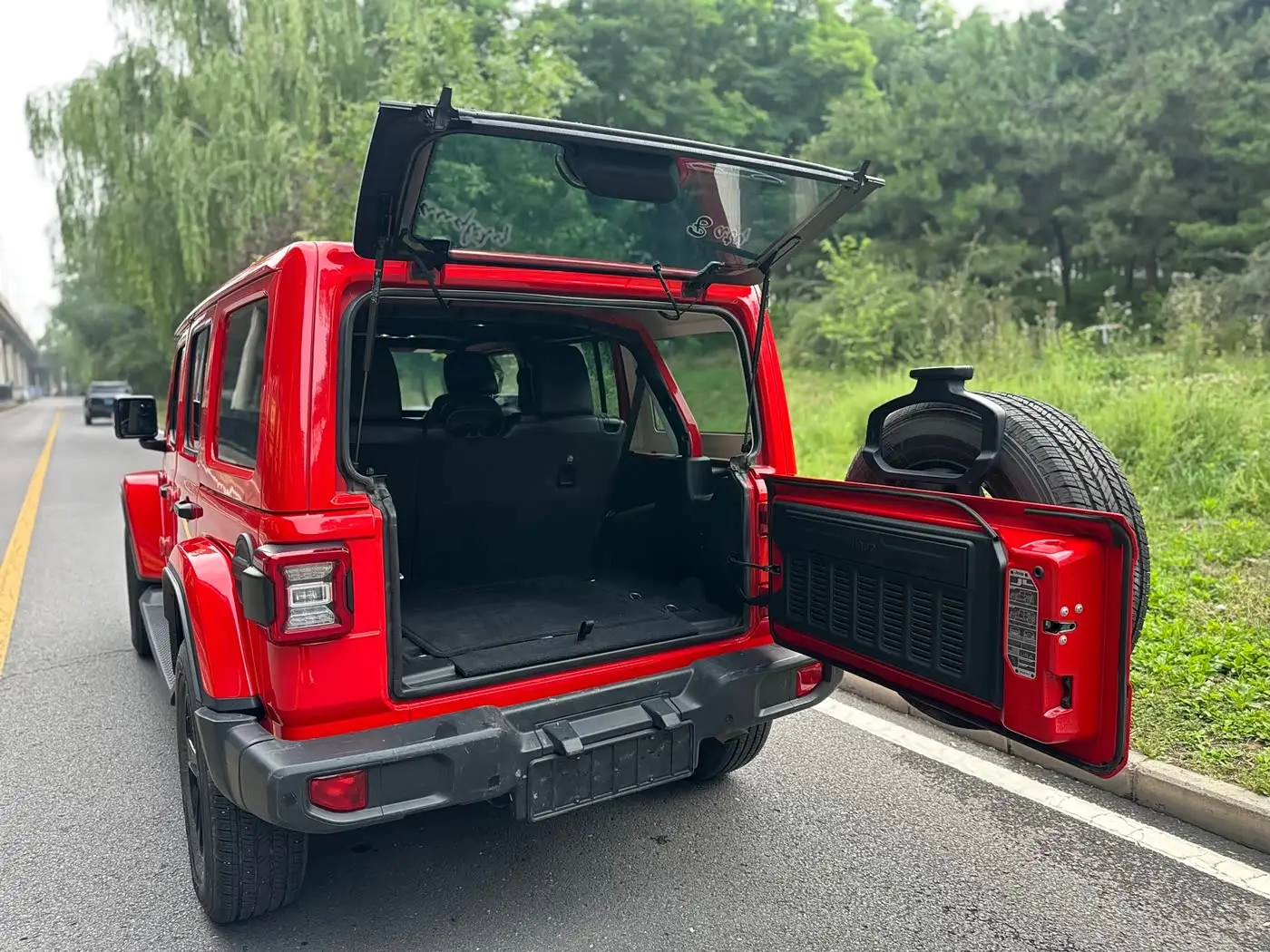 Jeep Wrangler 2022 — Фото 17/20
