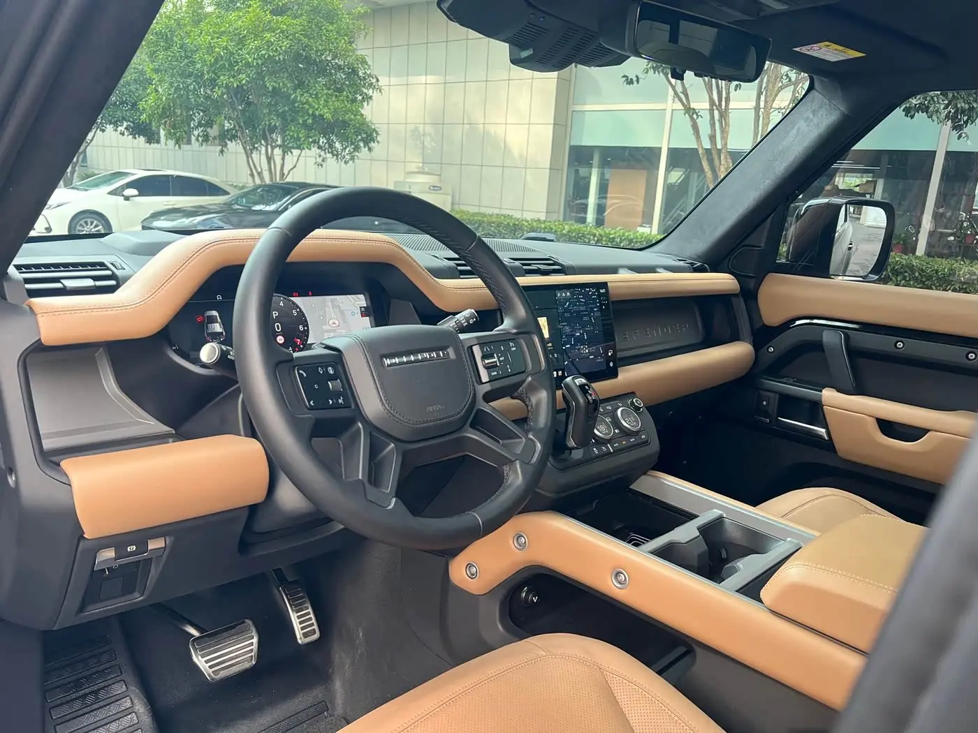 Land Rover Defender 2025 — Şəkil 13/17