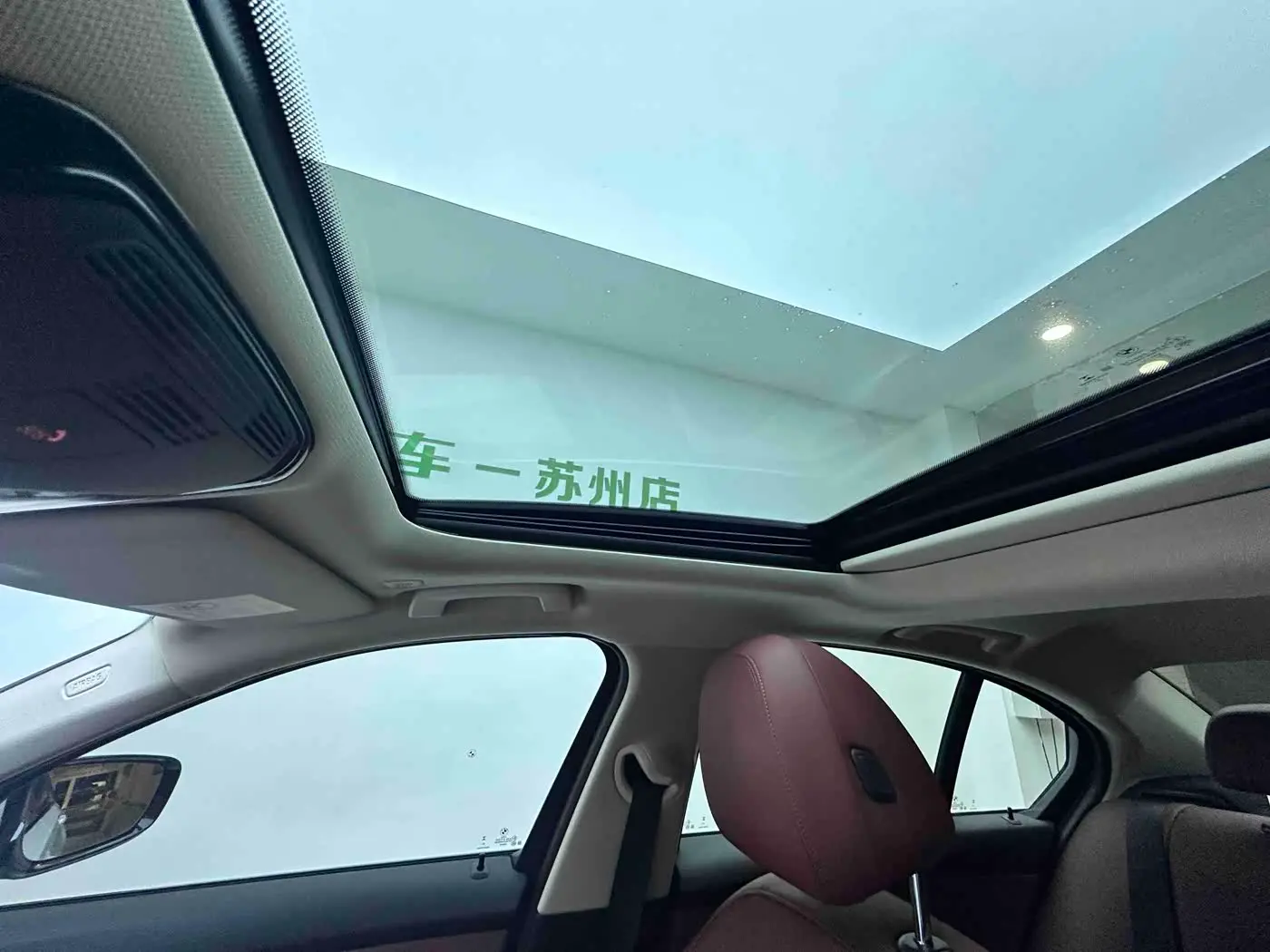 BMW 3 Series 2022 — Photo 15/20