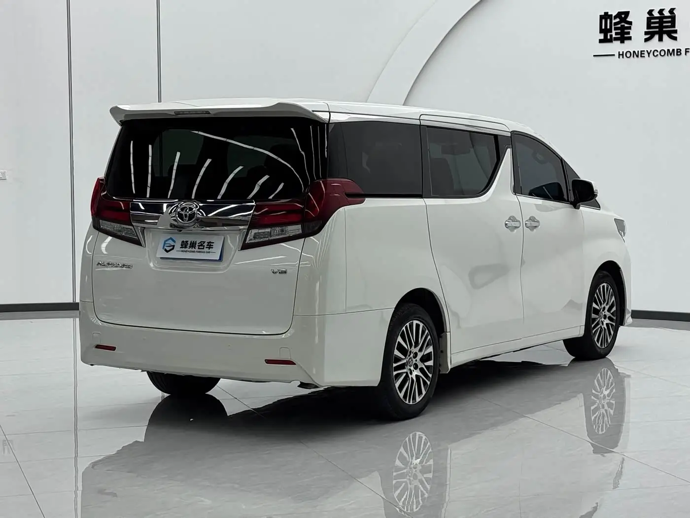 Toyota Alphard 2016 — Фото 15/16