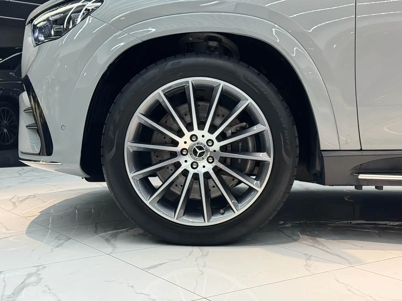 Mercedes-Benz GLE 2023 — ფოტო 17/19