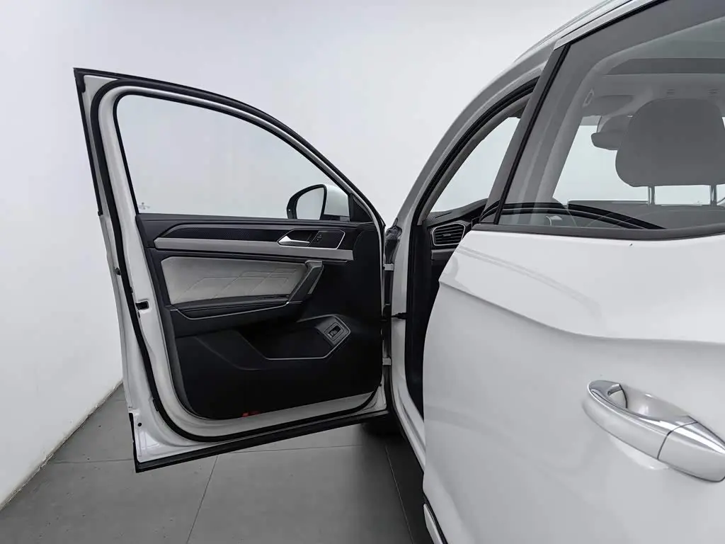 Volkswagen Tayron X 2024 — Şəkil 8/20