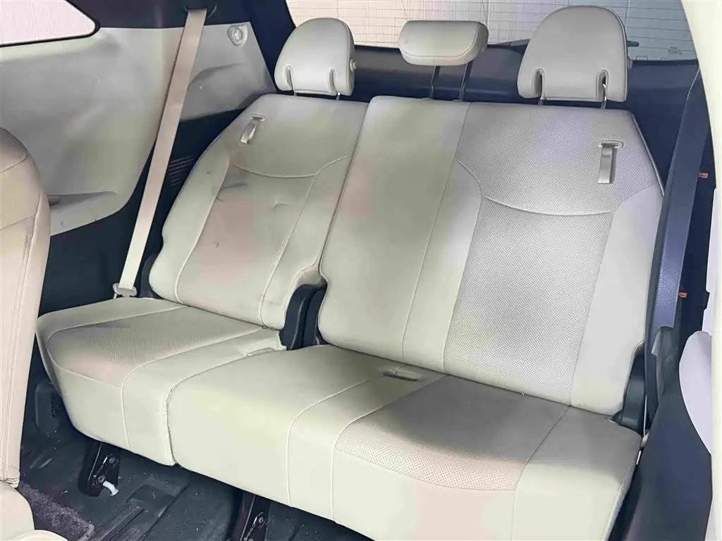 Toyota Sienna 2022 — Şəkil 9/19