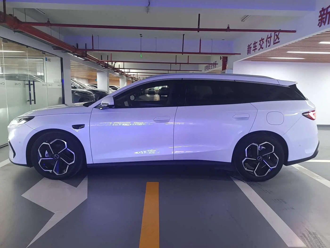 BYD Seal 06 DM-i Touring 2025 — ფოტო 6/19