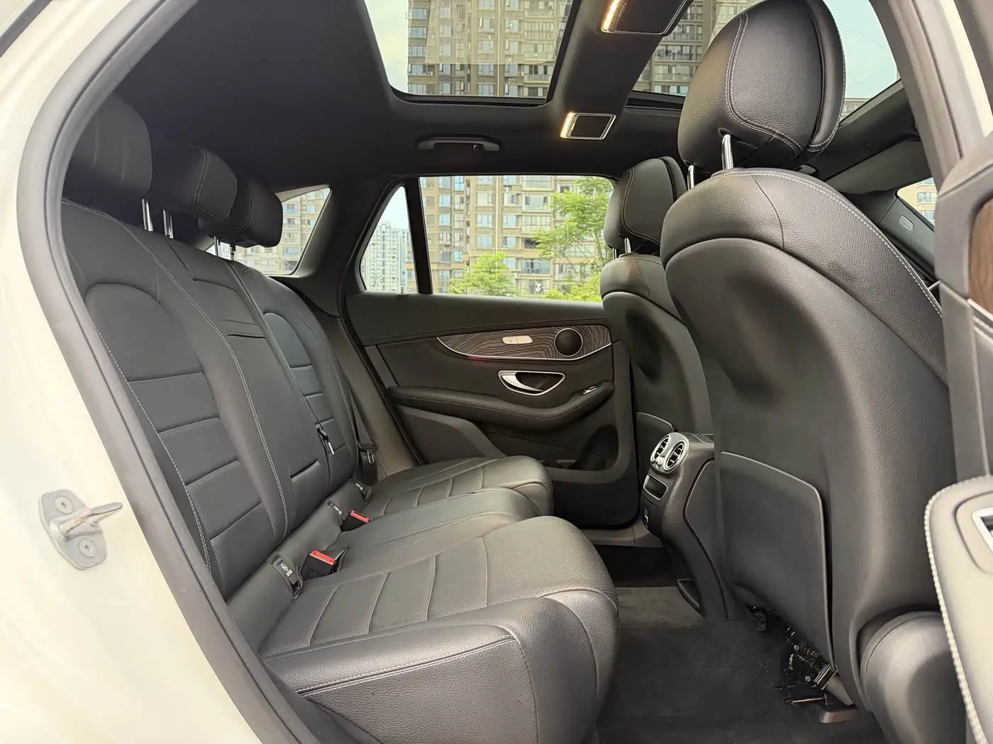 Mercedes-Benz GLC 2020 — Photo 13/20