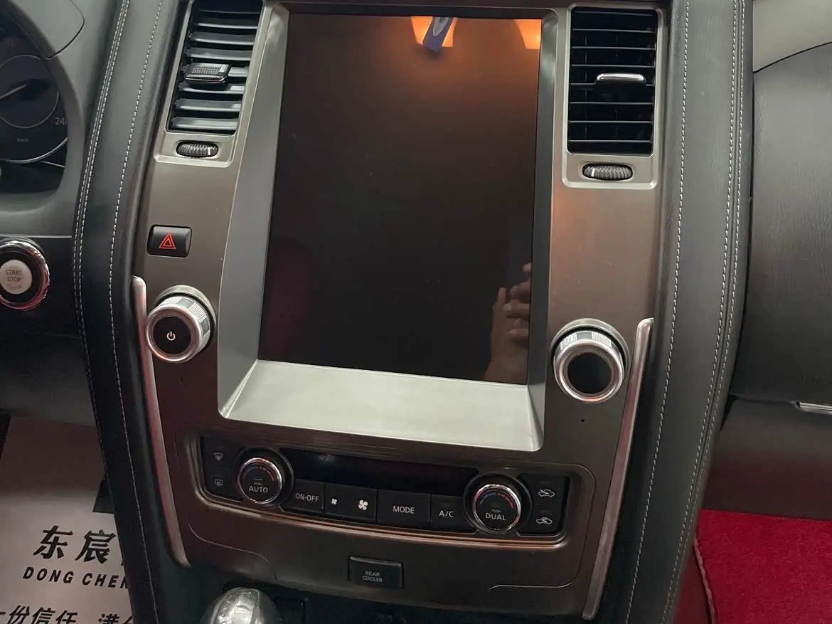 Nissan Patrol 2018 — Photo 15/20
