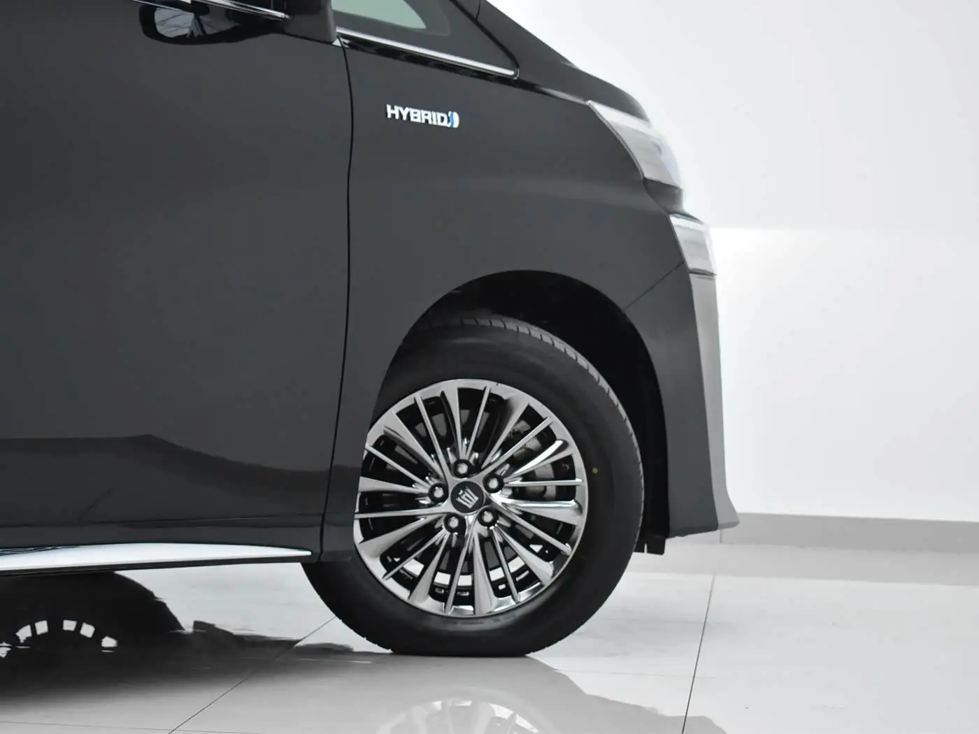 Toyota Vellfire 2022 — Photo 6/20