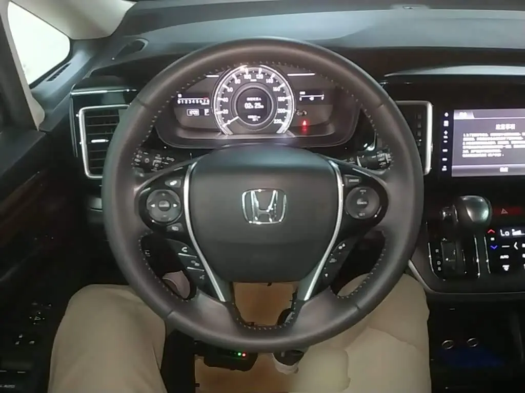 Honda Elysion 2017 — Şəkil 11/20