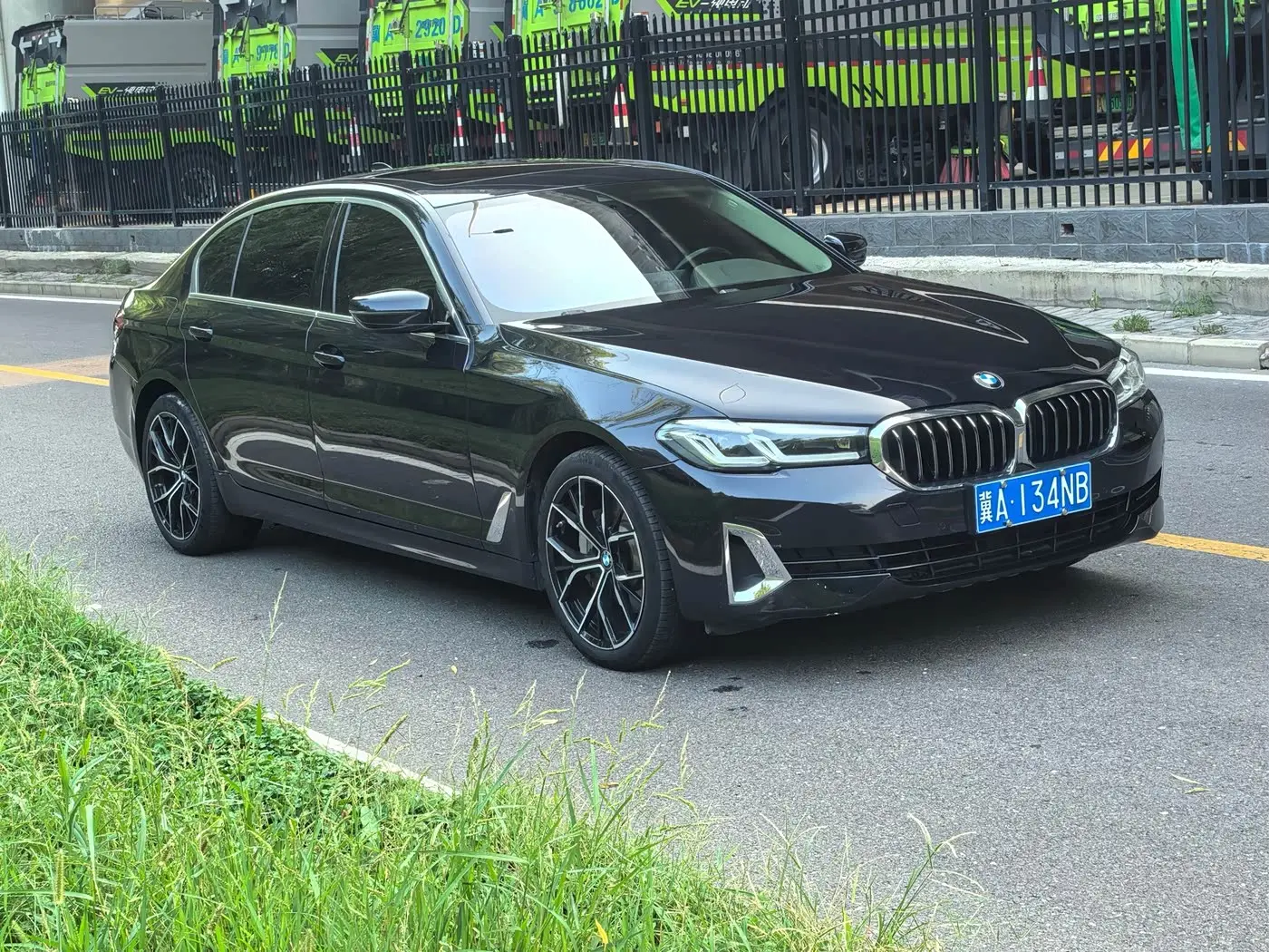 BMW 5 Series 2021 — Photo 6/10