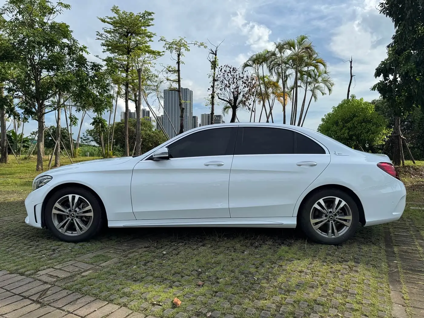Mercedes-Benz C-Class 2021 — Photo 6/20
