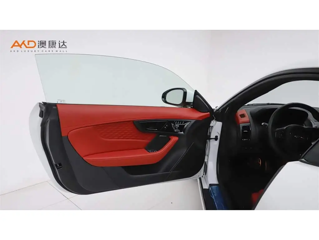 Jaguar F-TYPE 2024 — Photo 10/10