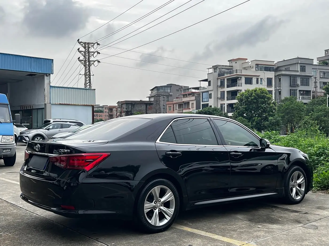 Toyota Crown 2017 — Фото 7/9