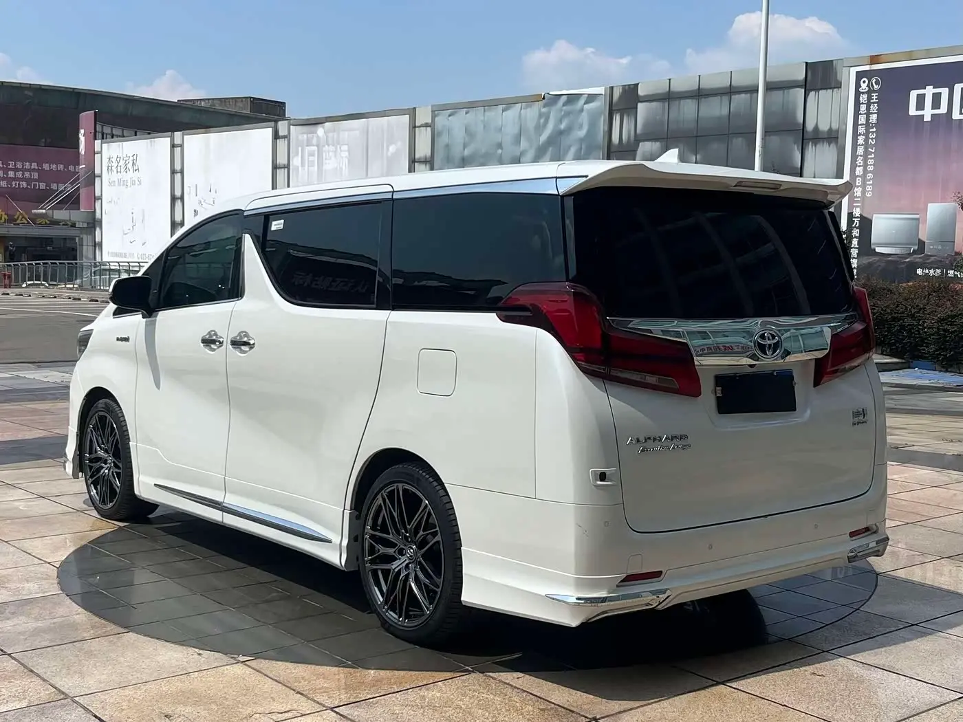 Toyota Alphard 2020 — Фото 14/16