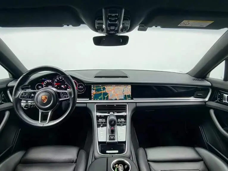 Porsche Panamera 2017 — Photo 9/16