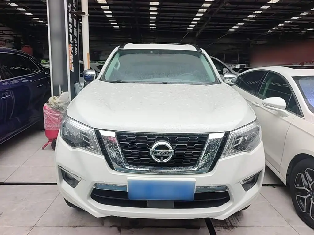 Nissan Terra 2022 — Photo 3/20