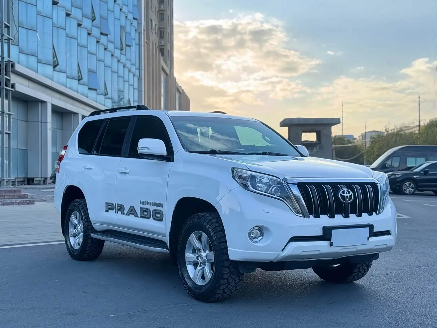 Toyota Prado 2016 — Şəkil 3/17