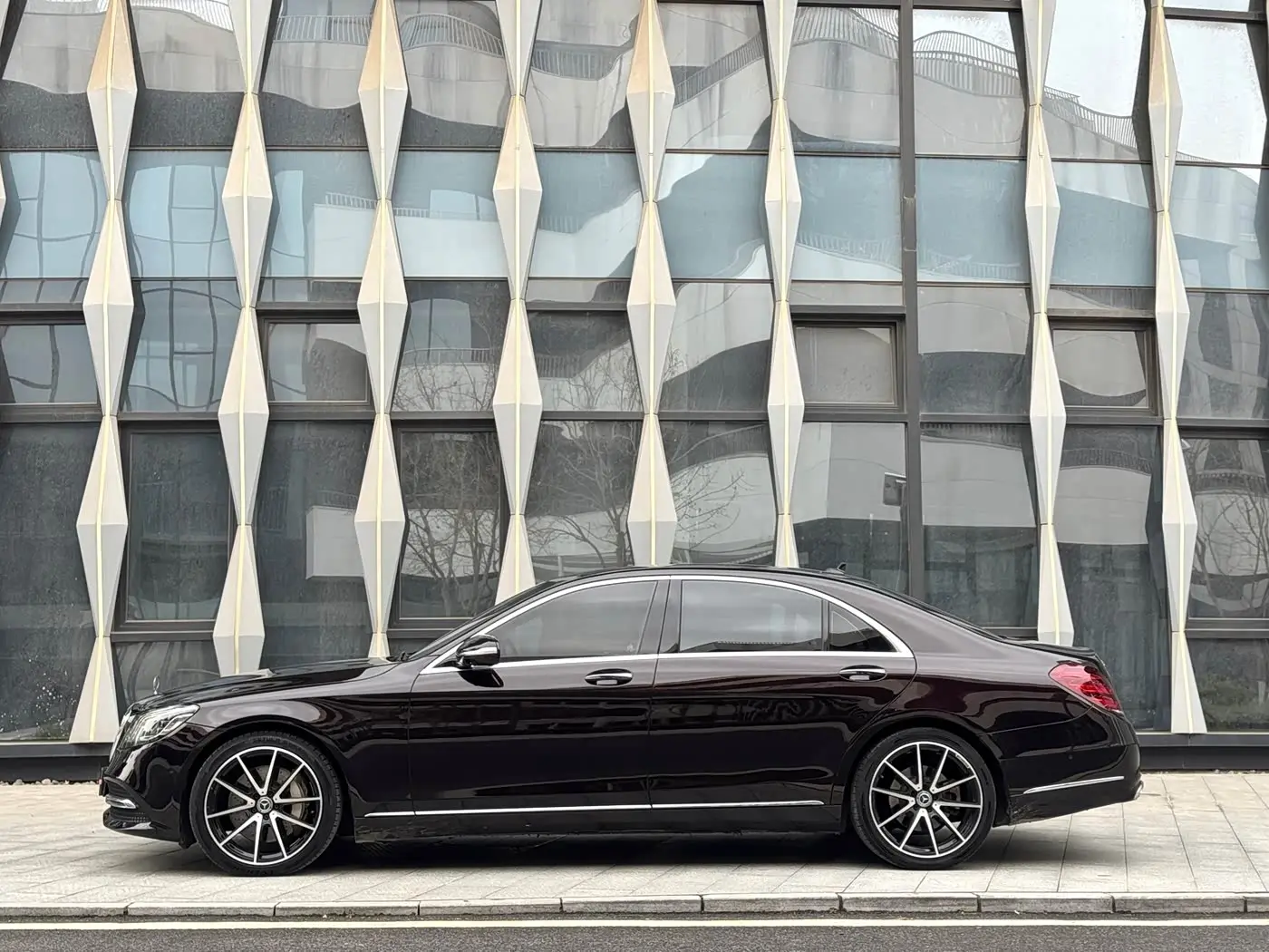 Mercedes-Benz S-Class 2018 — Photo 3/20