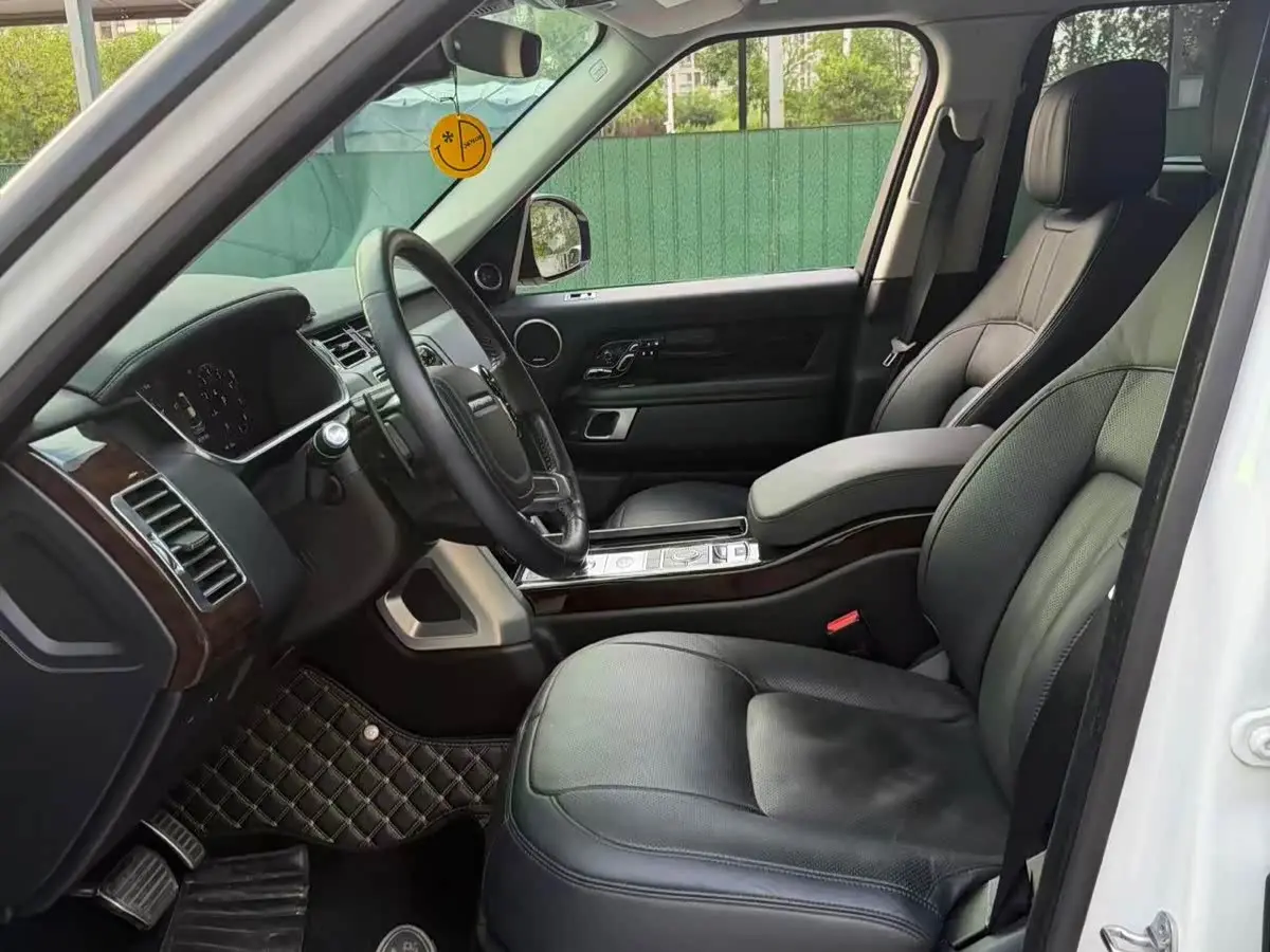 Land Rover Range Rover 2020 — Photo 14/19