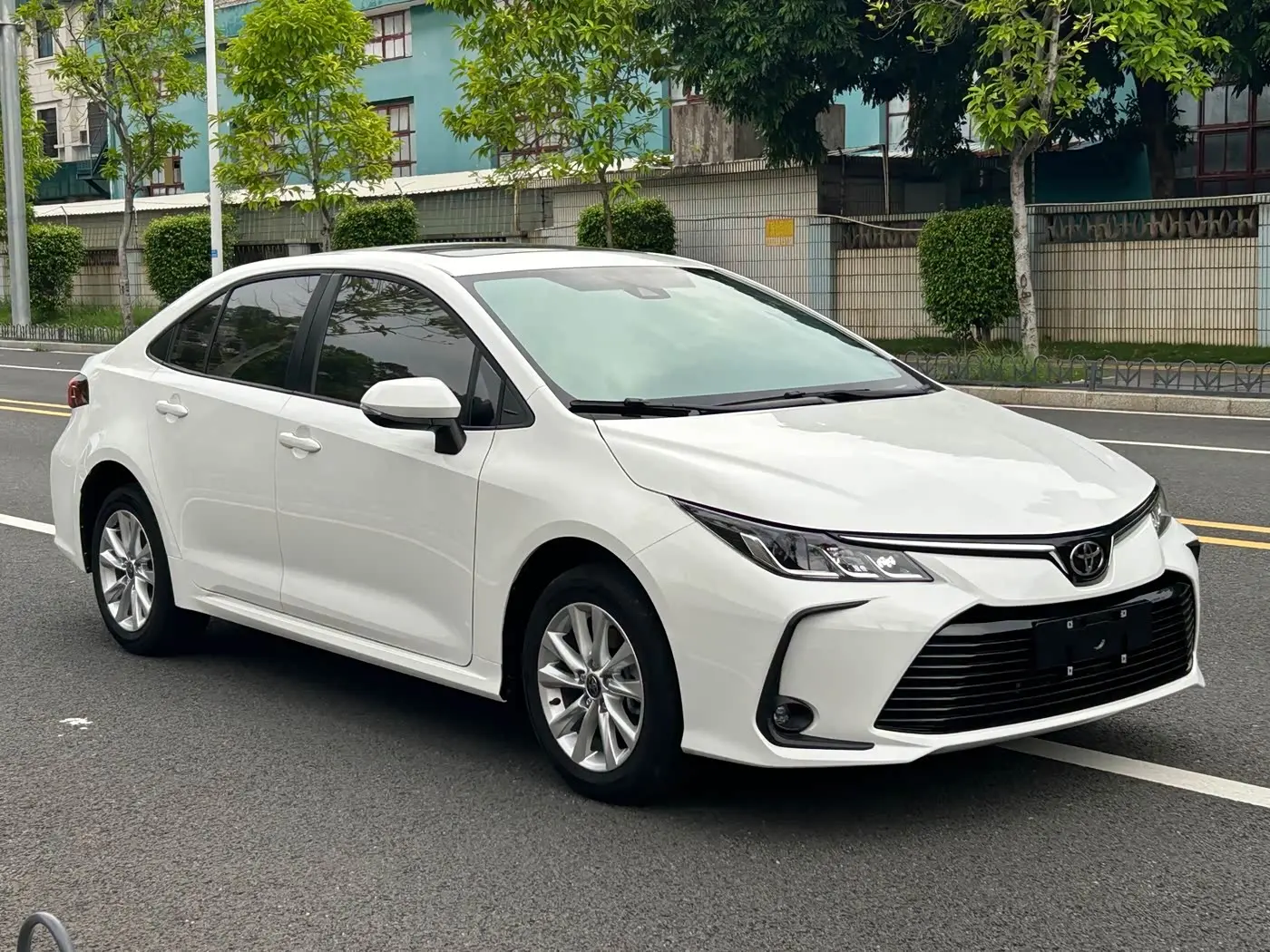Toyota Corolla 2025 — Şəkil 3/9