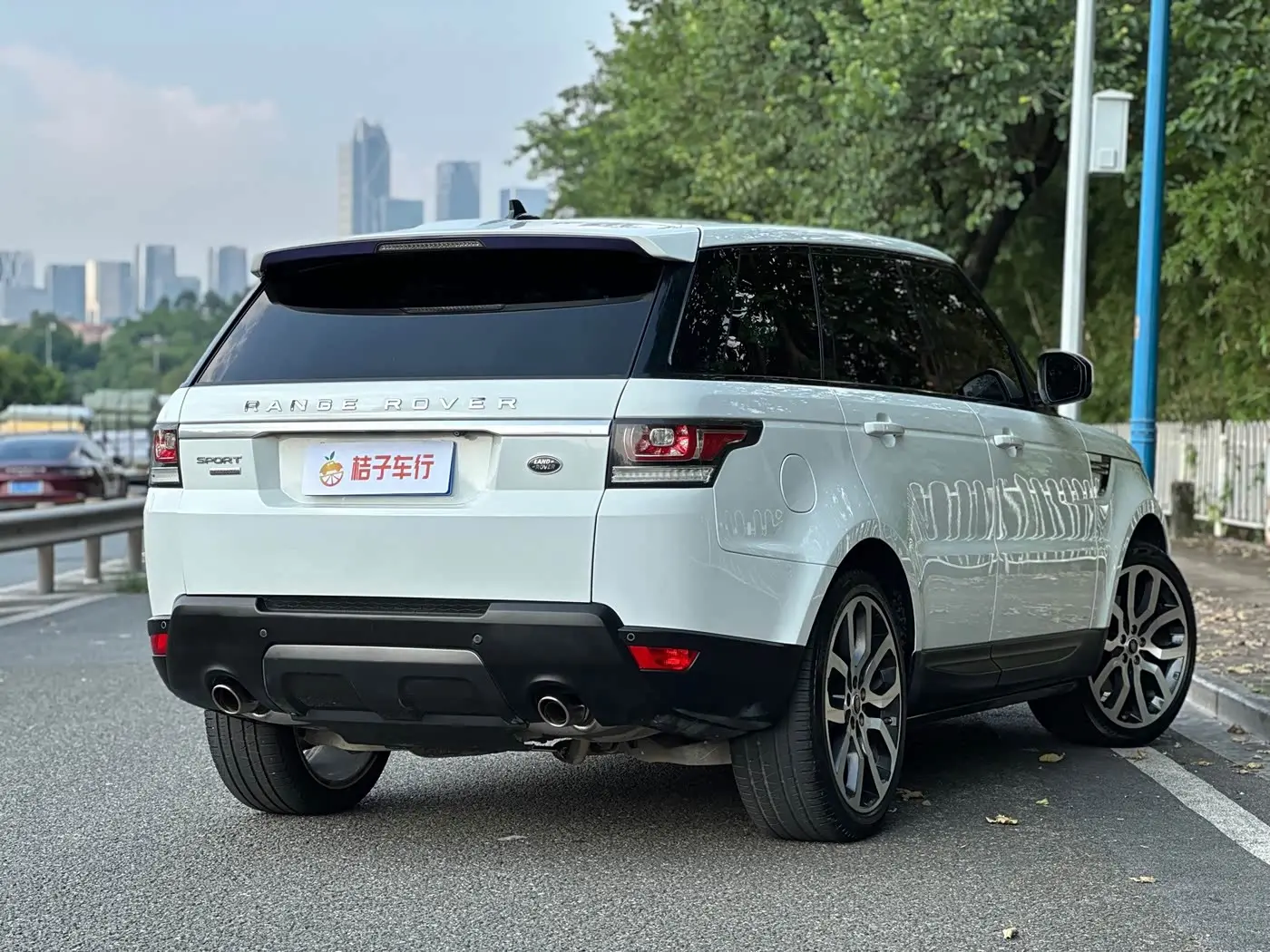 Land Rover Range Rover Sport 2016 — Şəkil 12/18